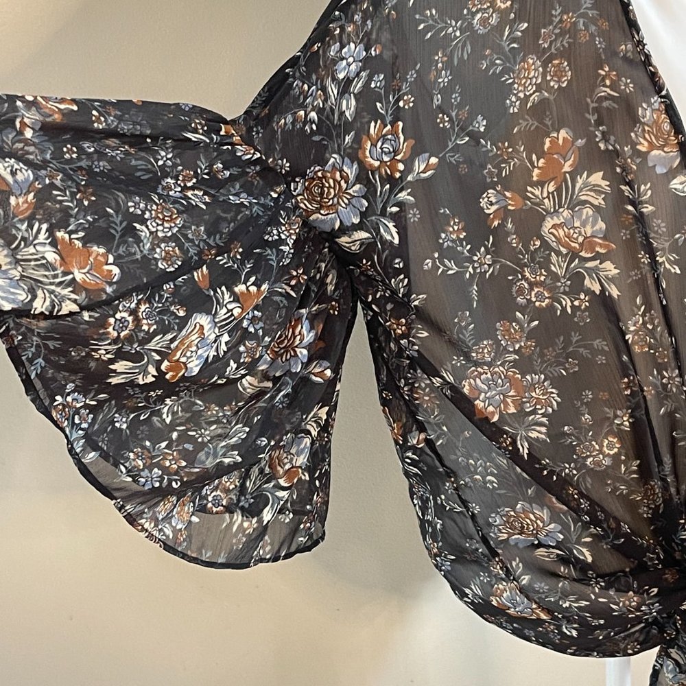 American Eagle Sheer Coverup - Picture 2 of 3
